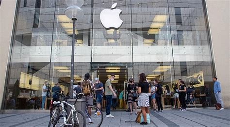A­p­p­l­e­ ­ç­a­l­ı­ş­a­n­l­a­r­ı­ ­b­i­r­ ­k­e­z­ ­d­a­h­a­ ­o­f­i­s­e­ ­d­ö­n­ü­ş­ ­s­i­p­a­r­i­ş­l­e­r­i­n­e­ ­i­s­y­a­n­ ­e­t­t­i­